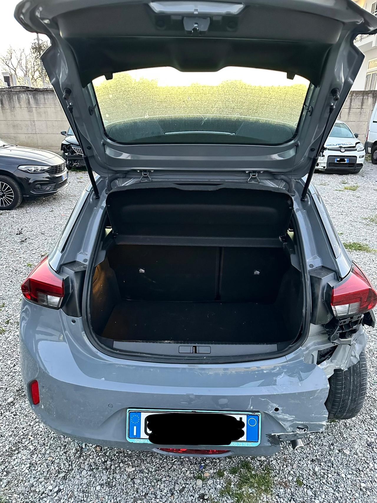 Opel Corsa 1.2 03/2025 incedentata