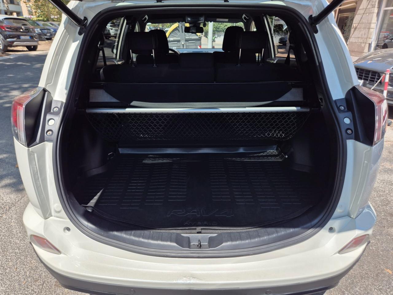 Toyota RAV 4 2.5 Hybrid Style
