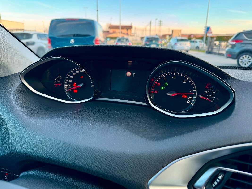 Peugeot 308 1.5 bluehdi Allure s&s 130cv eat8