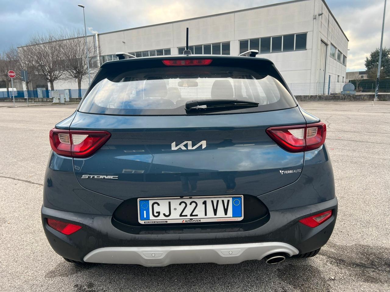 Kia Stonic 1.2 DPI Urban * 36.000 KM