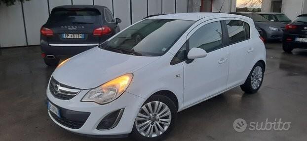 Opel Corsa 1.3 5 porte ok patentati