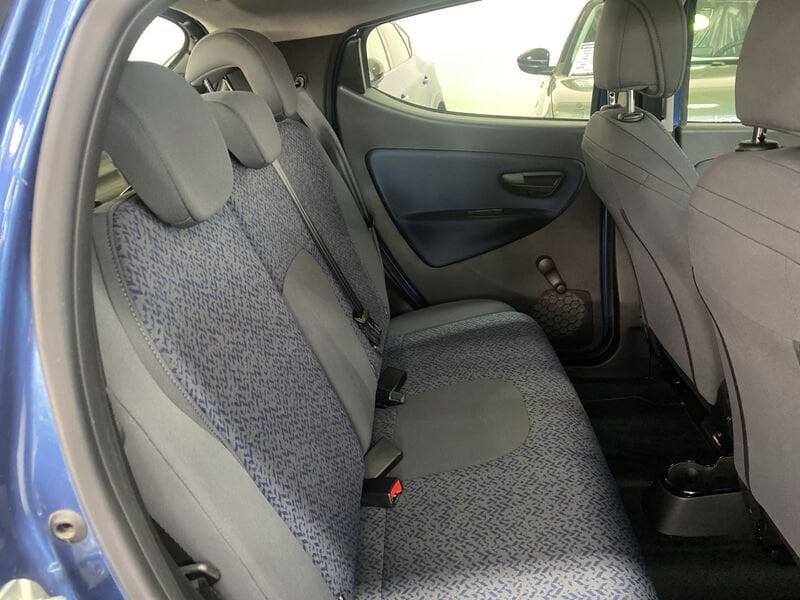 Lancia Ypsilon III 2015 1.0 firefly hybrid Gold s&s 70cv