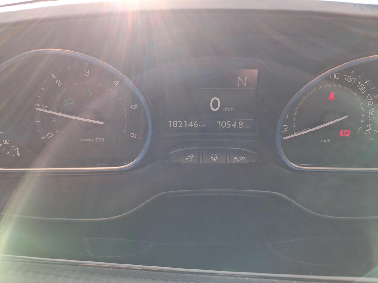 Peugeot 2008 1.6 HDi 115 CV Stop&Start Allure