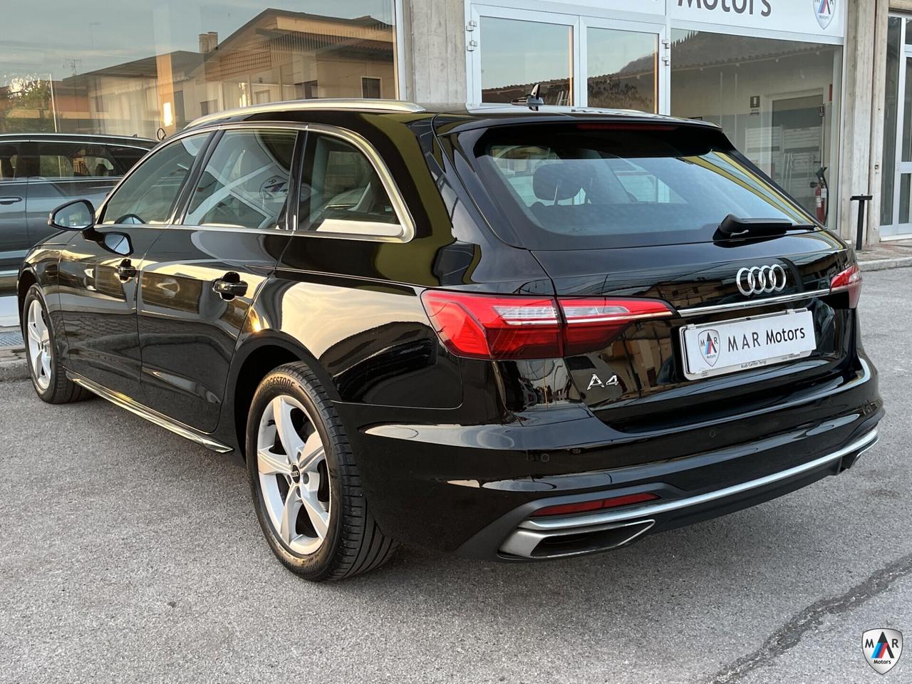 Audi A4 Avant 30 TDI mhev S tronic Business Advanced