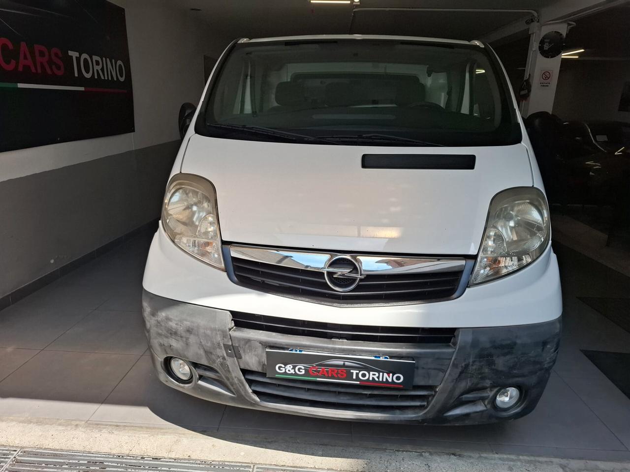 OPEL VIVARO VAN