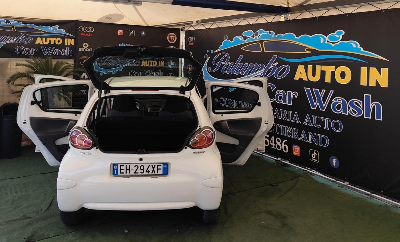 Toyota Aygo 1.0 12V VVT-i 5 porte Now Connect