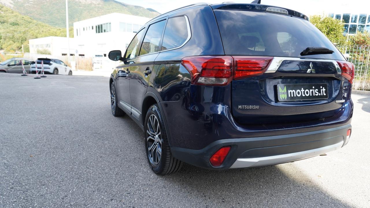 Mitsubishi Outlander 2.2 DI-D 4WD Intense