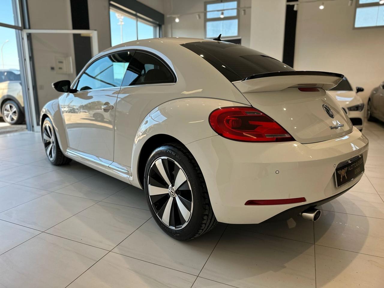 Volkswagen Maggiolino 1.6 TDI 105 CV Design 2012