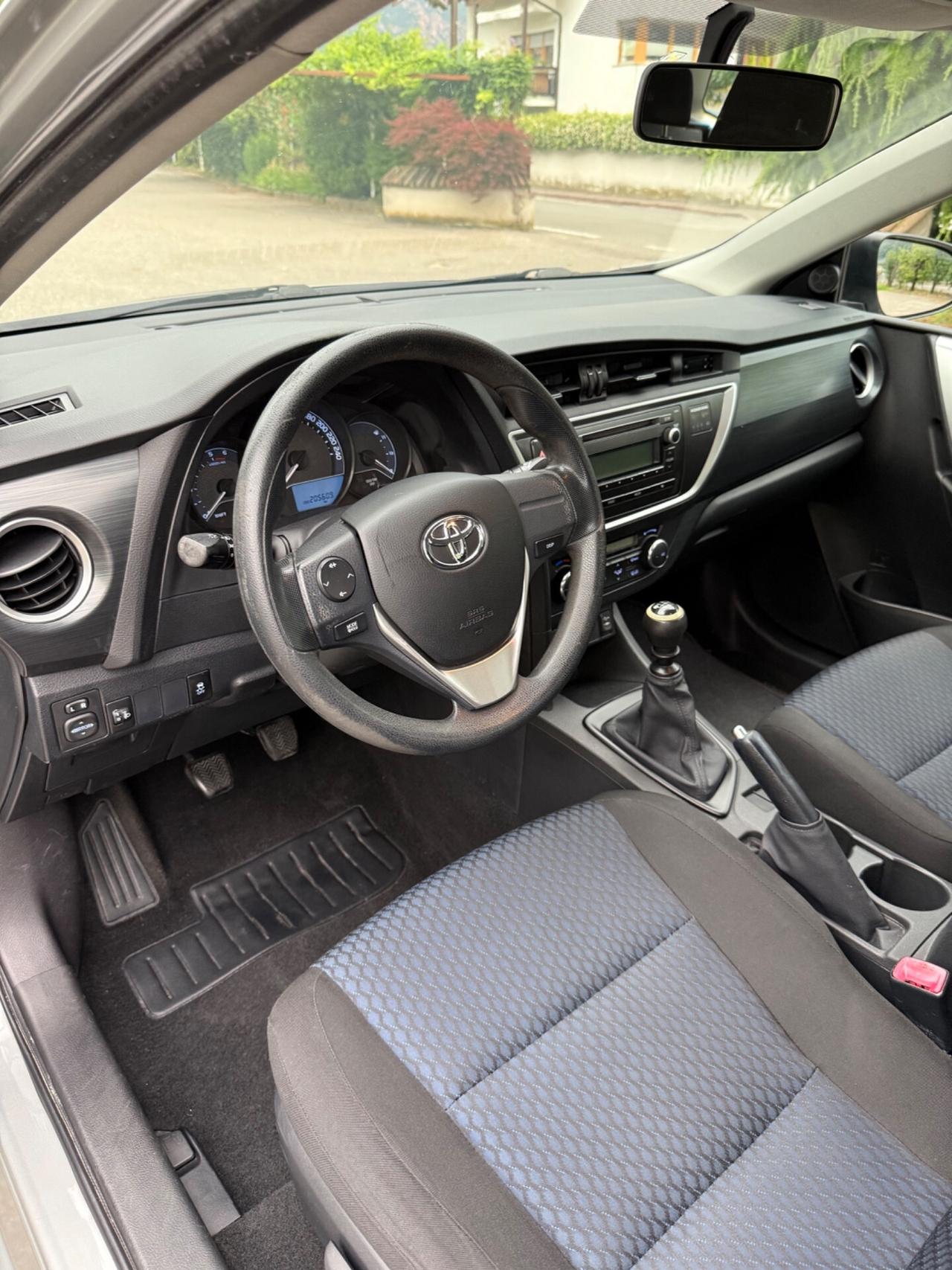 Toyota Auris Touring Sports 1.4 D-4D Active
