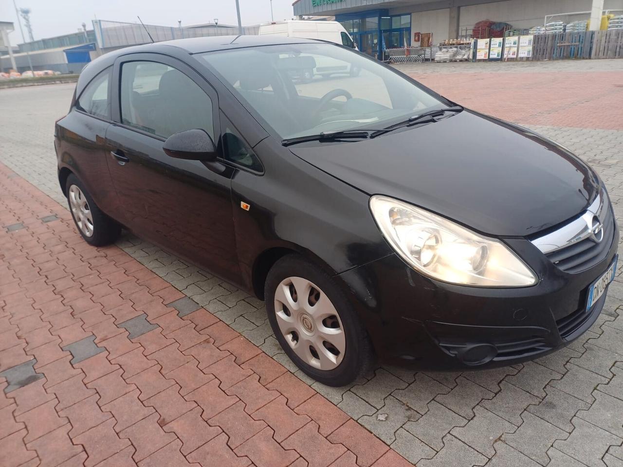 Opel Corsa 1.2 3 porte Sport