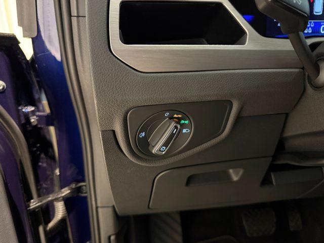 VOLKSWAGEN Touran 1.5 TSI DSG Business 7P ACC Camera GANCIO