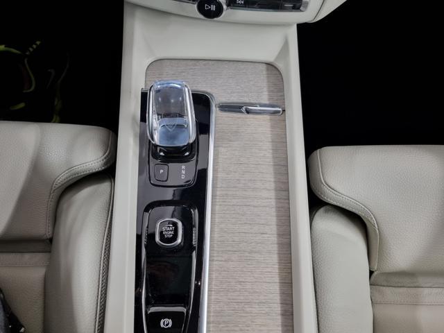 VOLVO XC60 B5 (d) AWD Geartronic Momentum Pro