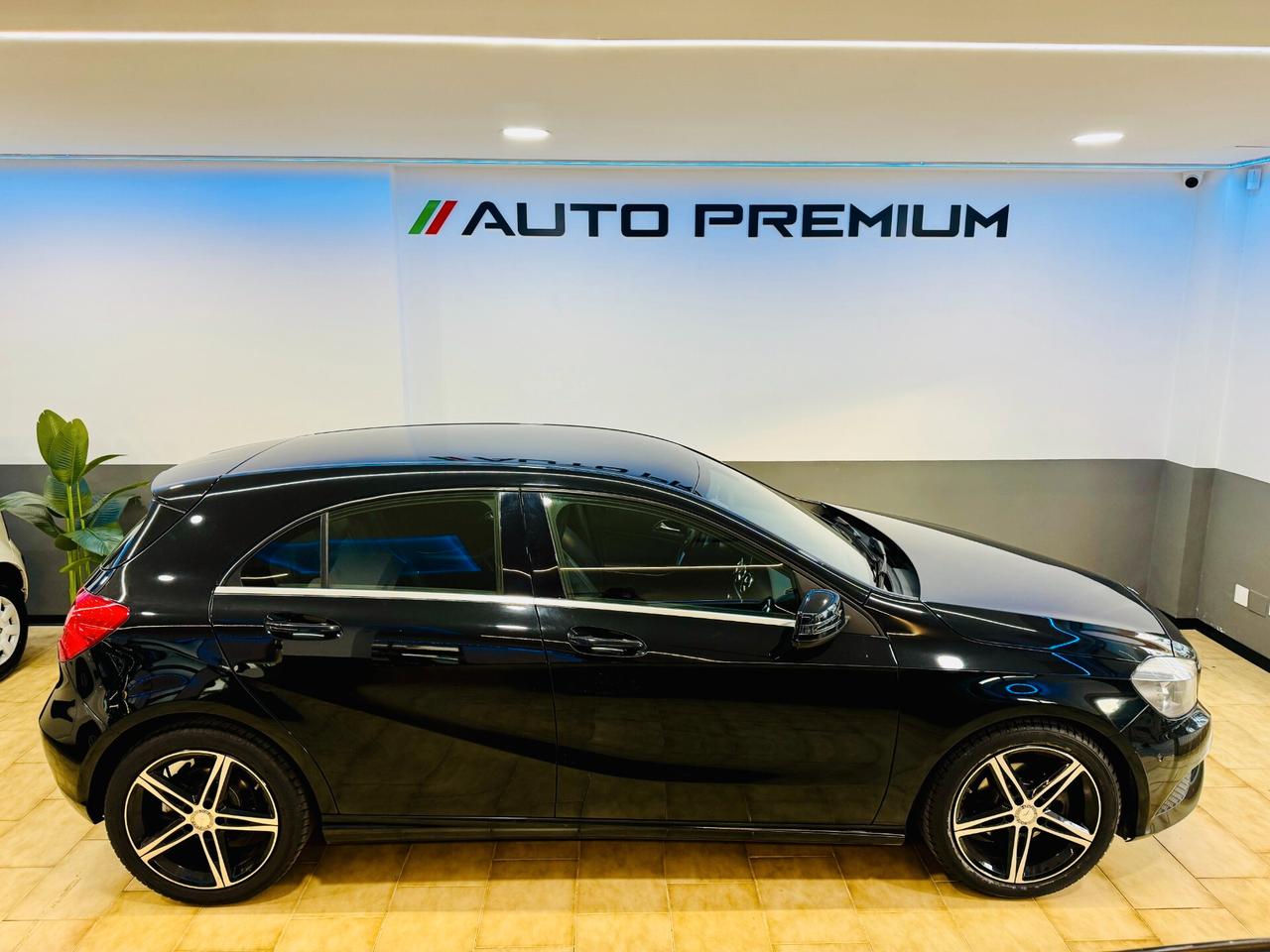 Mercedes-benz A 180 Sport 122Cv CarPlay / TouchScreen / Sedili Riscaldabili