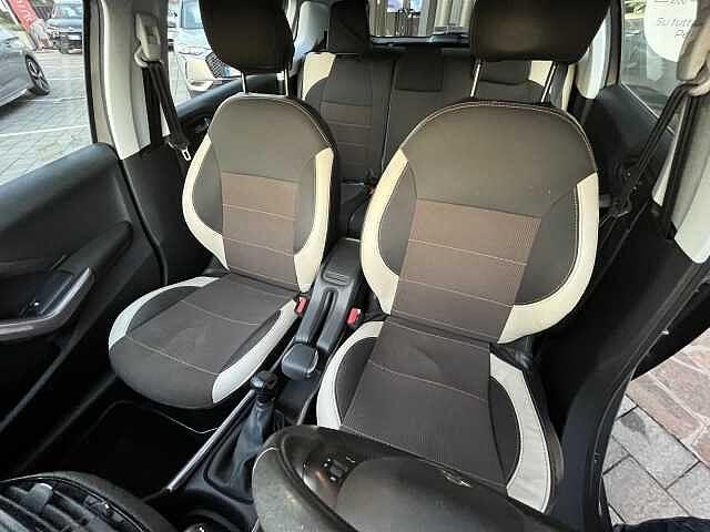 Peugeot 2008 BlueHDi 100 Active