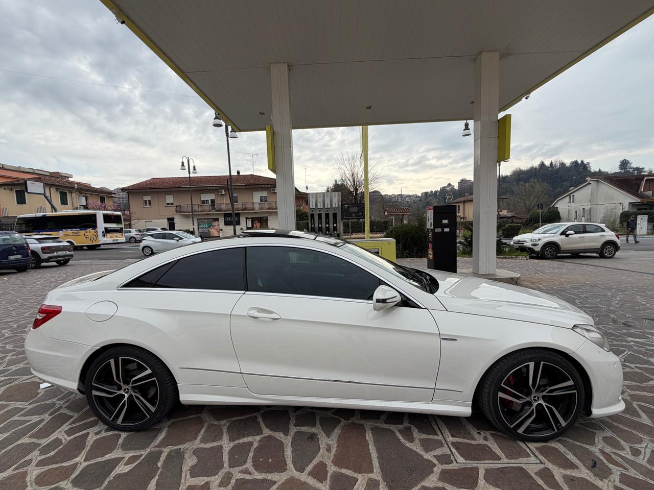 Mercedes E 250 CDI BlueEfficiency Avantgarde Coupe