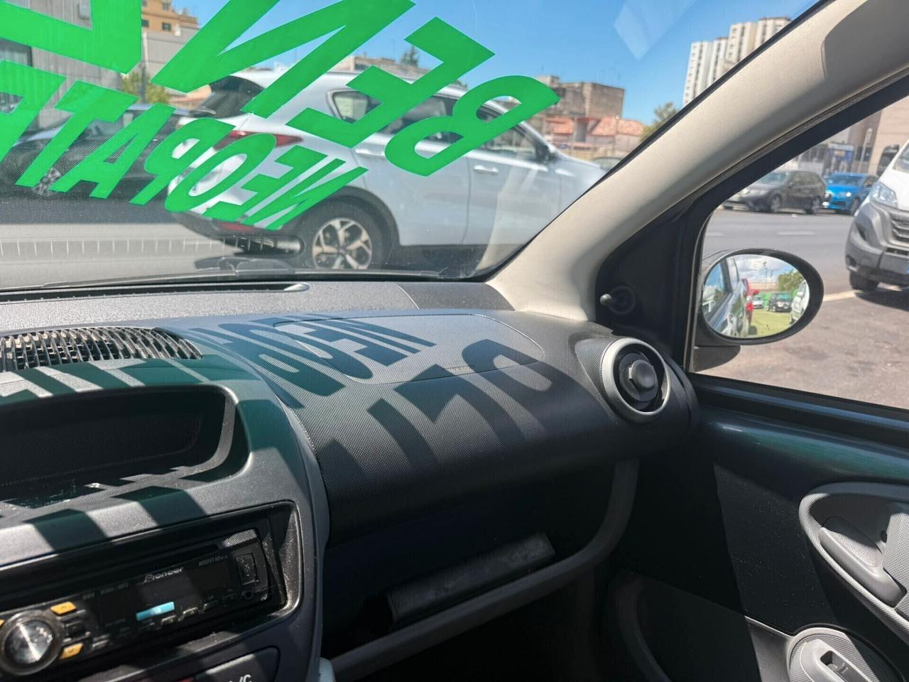 Toyota Aygo 1.0 12V VVT-i 5 porte Now - Anno 2011 -