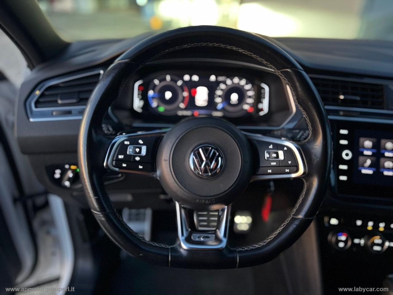 VOLKSWAGEN Tiguan 2.0 TDI 150CV SCR DSG R-Line BLUEMOTION TECHNOLOGY