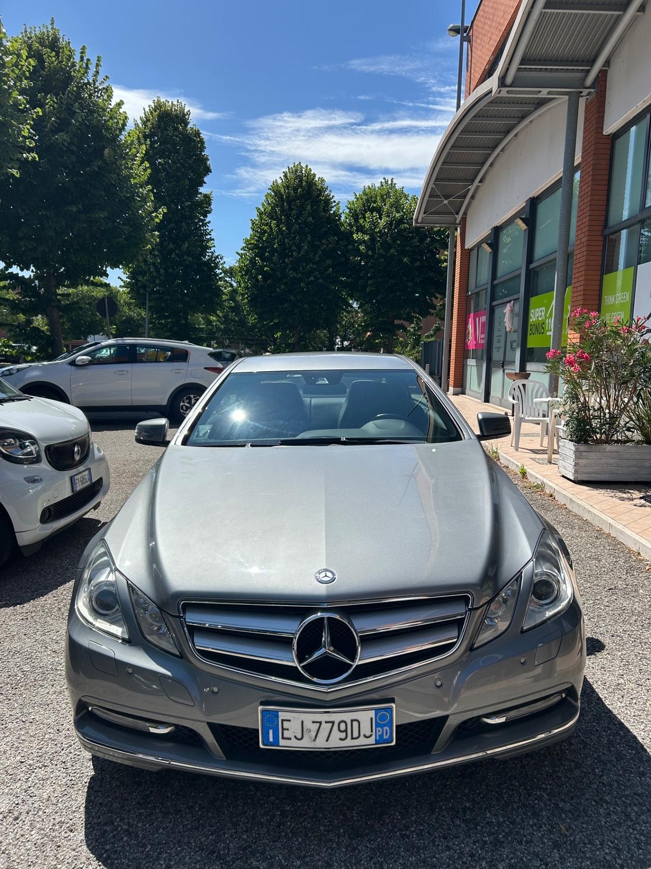 Mercedes-benz E 220 CDI Coupé BlueEFFICIENCY