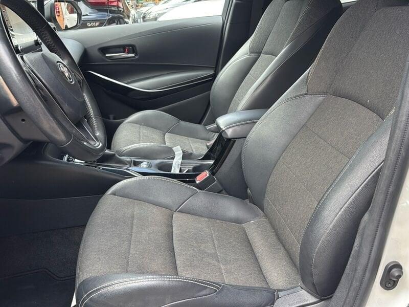 Toyota Corolla 1.8 Hybrid Style