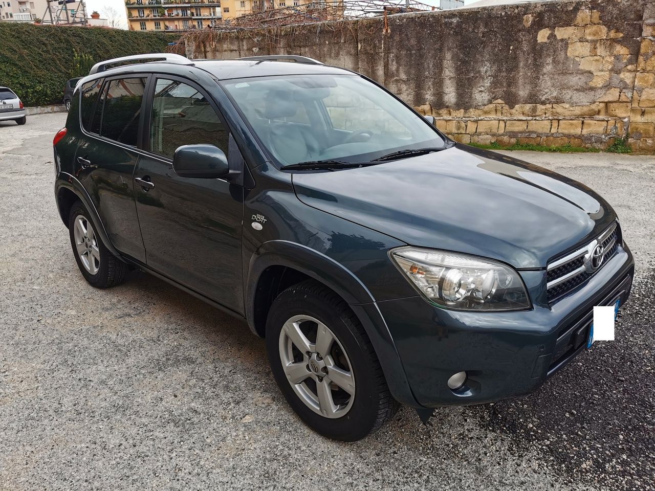 Toyota RAV 4 Luxury 4x4