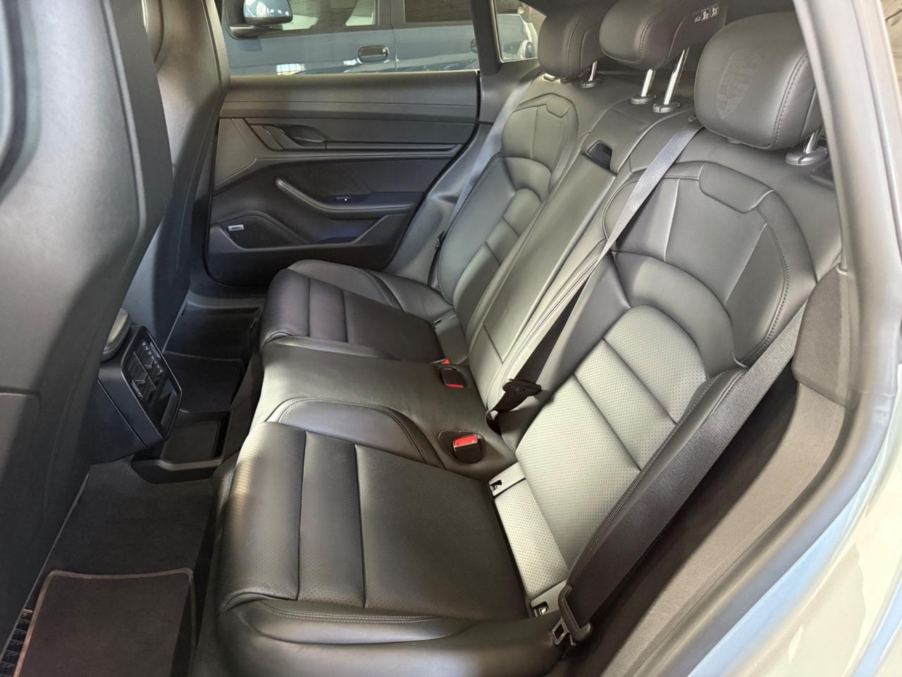 Porsche Taycan 4 Cross Turismo