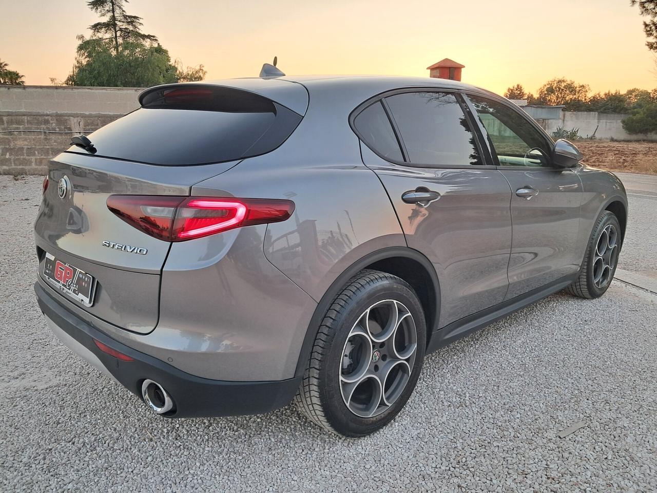 Alfa R. Stelvio 2.2 D 210cv Q4 Executive *PELLE-LED.NAVY*