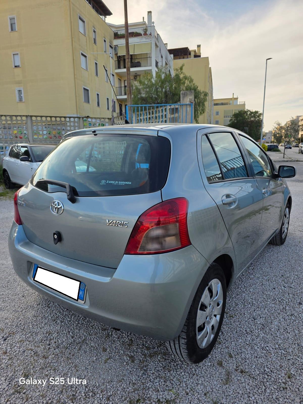 Toyota Yaris 1.0 5 porte Sol