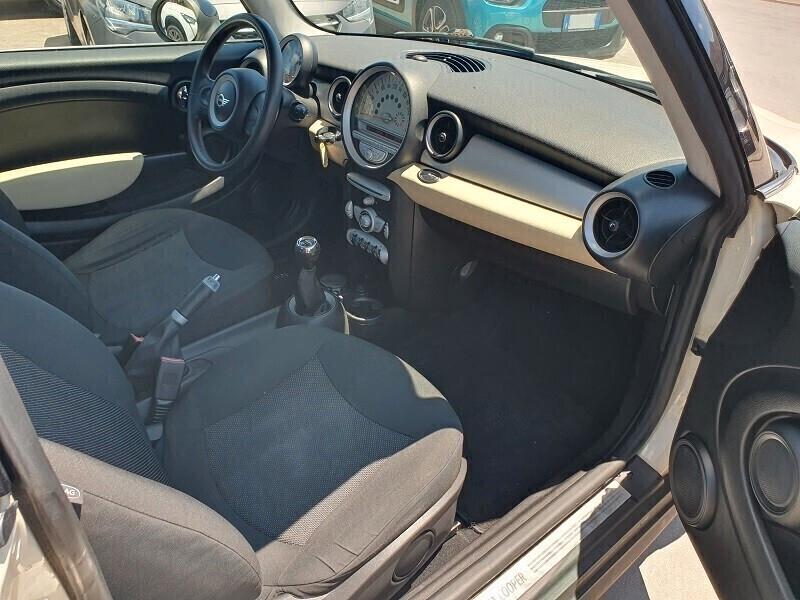 MINI Cooper D 1.6D 16V 110CV DPF PER NEOPATENTATI