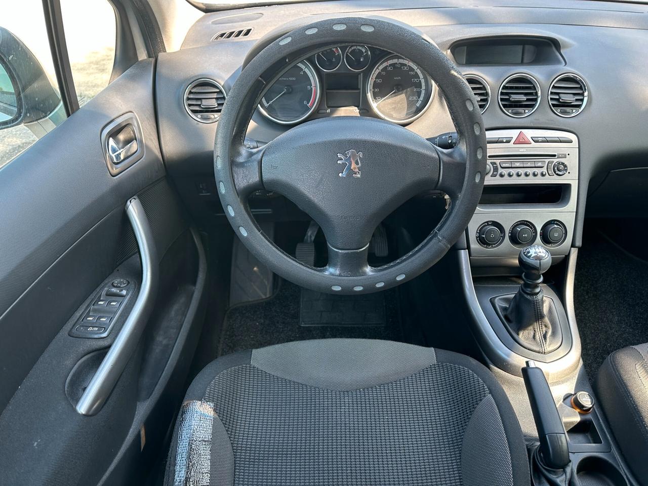 Peugeot 308 1.6 HDi 110CV 5p. Premium (6 Marce)