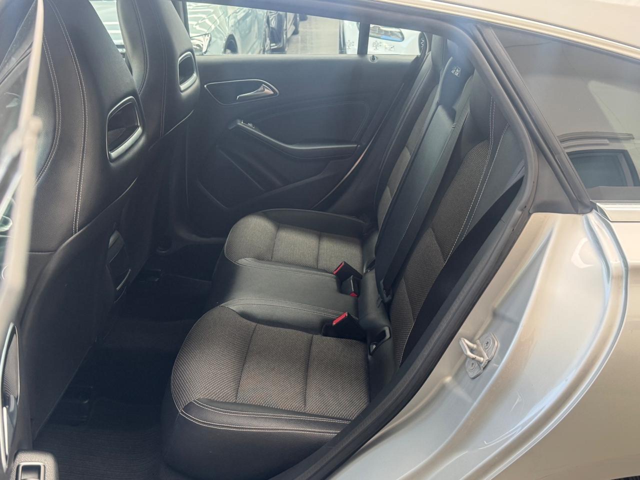 Mercedes-benz CLA 200 d 4Matic Automatic Sport