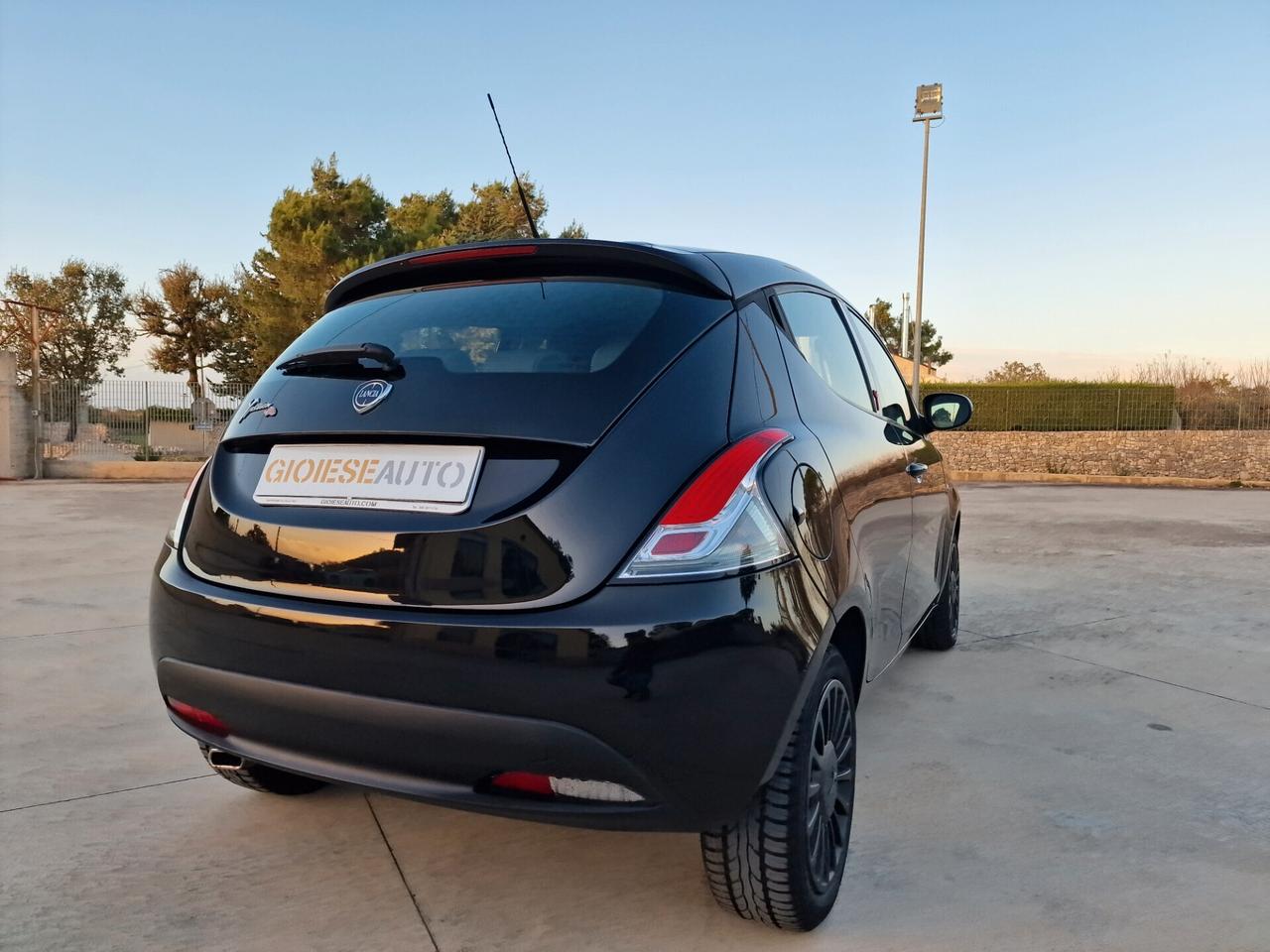 Lancia Ypsilon 1.2 69 CV 5 porte Elefantino