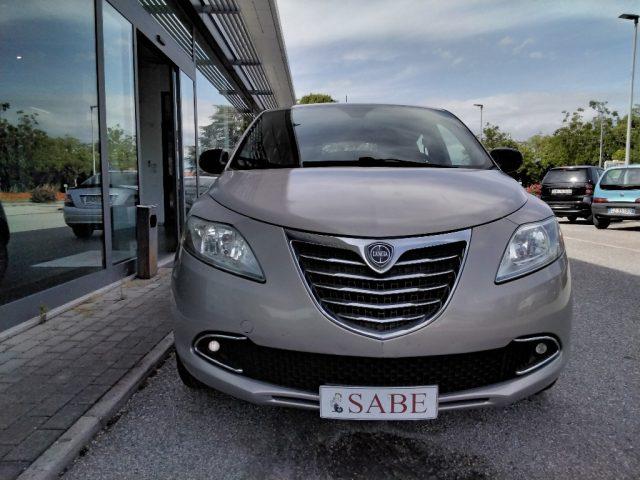 LANCIA Ypsilon 1.2 69 CV 5 porte Platinum