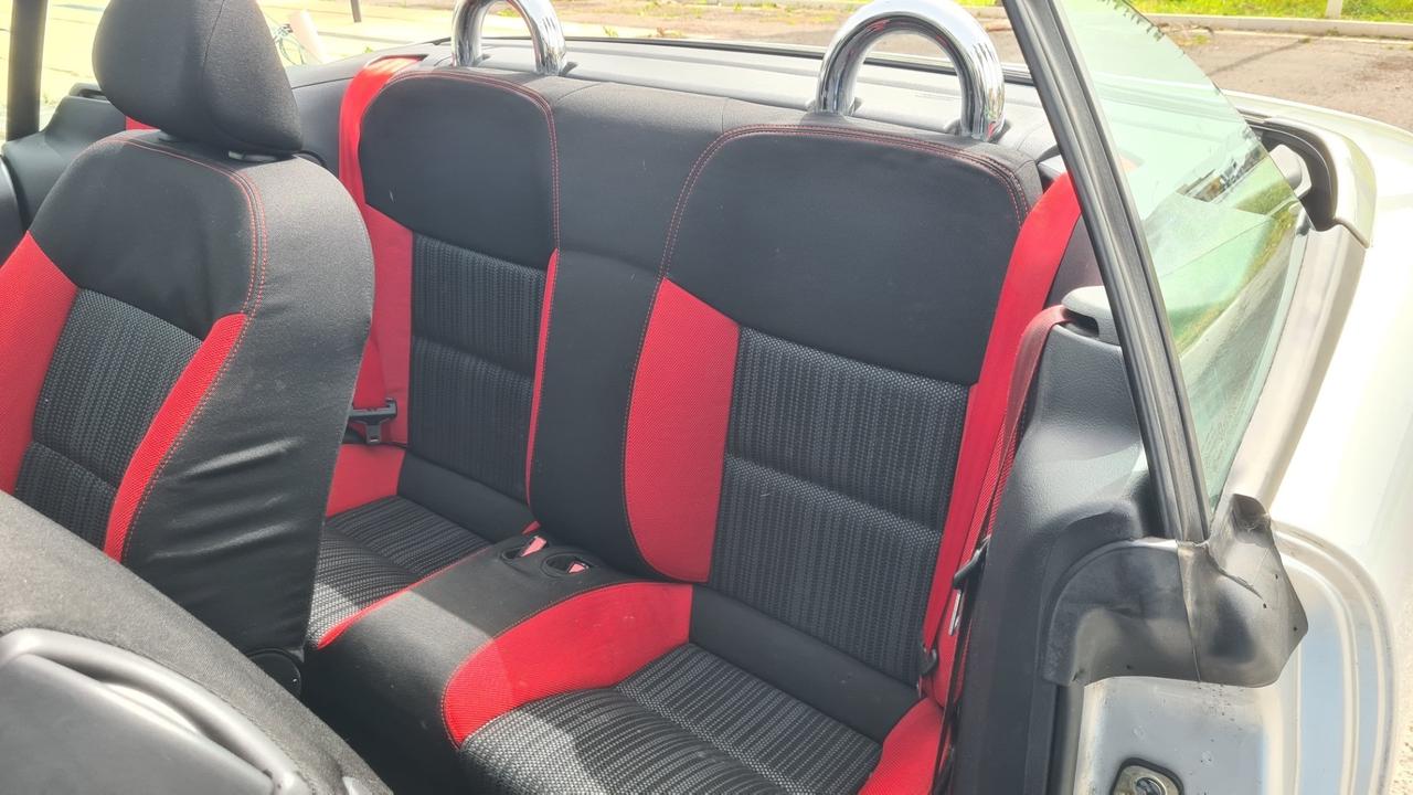 Peugeot 207 1.6 8V HDi 112CV CC Sweet Years