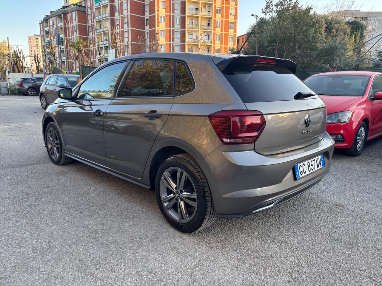 Volkswagen Polo 1.0 5p. R-Line OK NEOPATENTATI