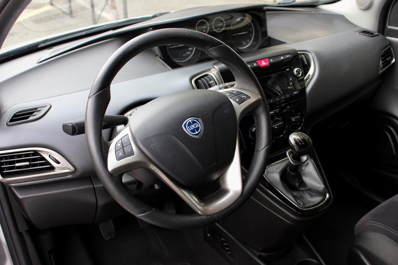 Lancia Ypsilon 1.2 69 CV 5 porte Silver UNICO PROPRIETARIO!