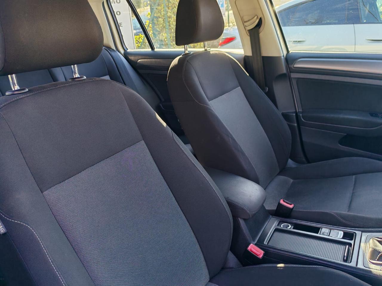 Volkswagen Golf Variant 1.6 TDI 110 CV Comfortline BlueMotion