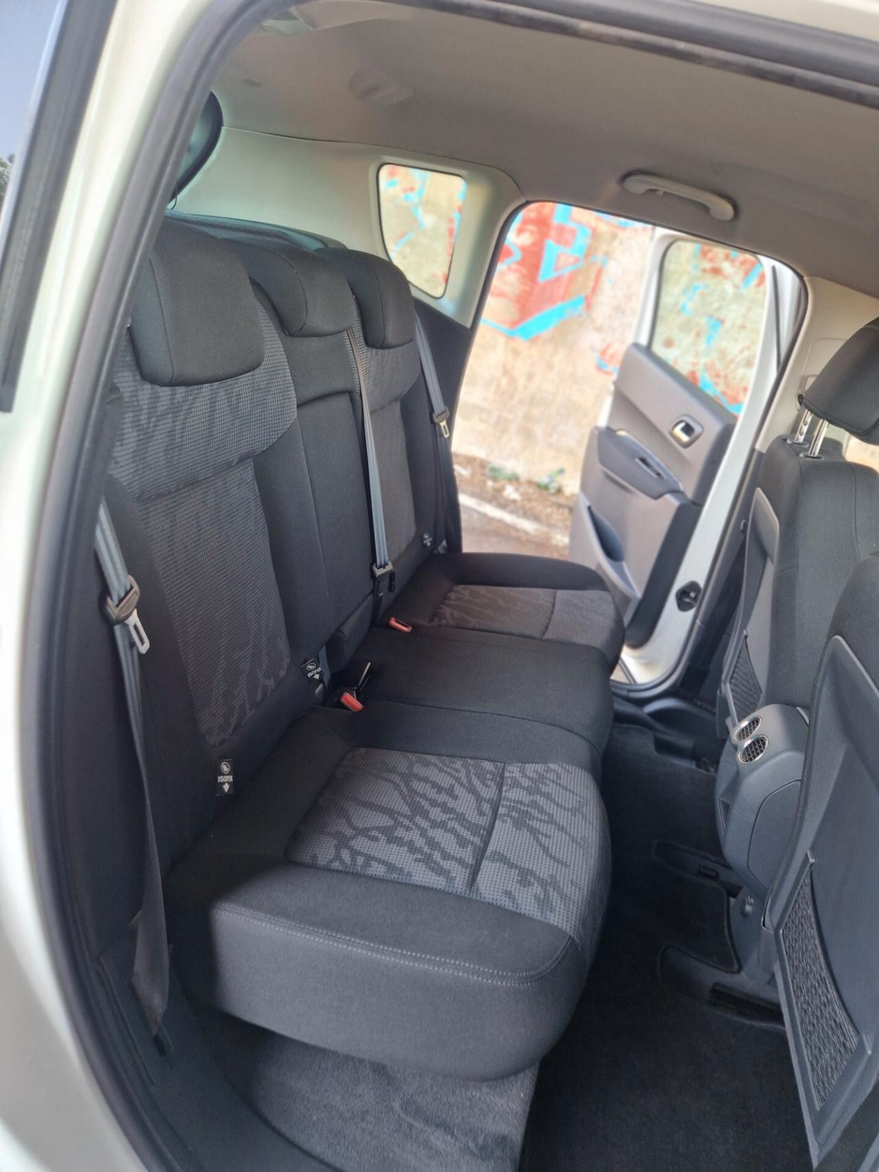 Peugeot 3008 1.6 HDi 110CV Business