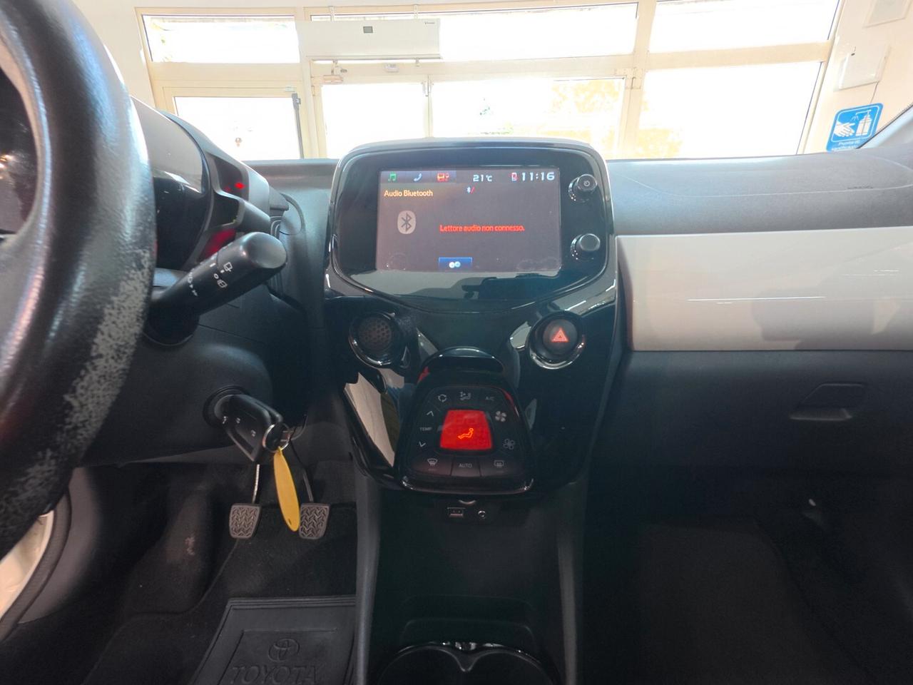 Toyota Aygo 1.0 VVT-i 69 CV 5 porte x-cool