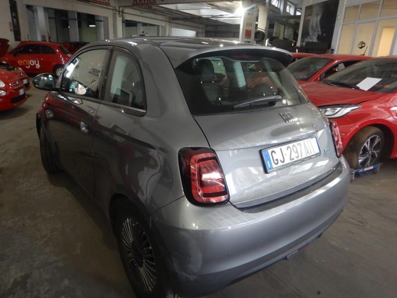 Fiat 500 500e Berlina 42 kWh Icon +