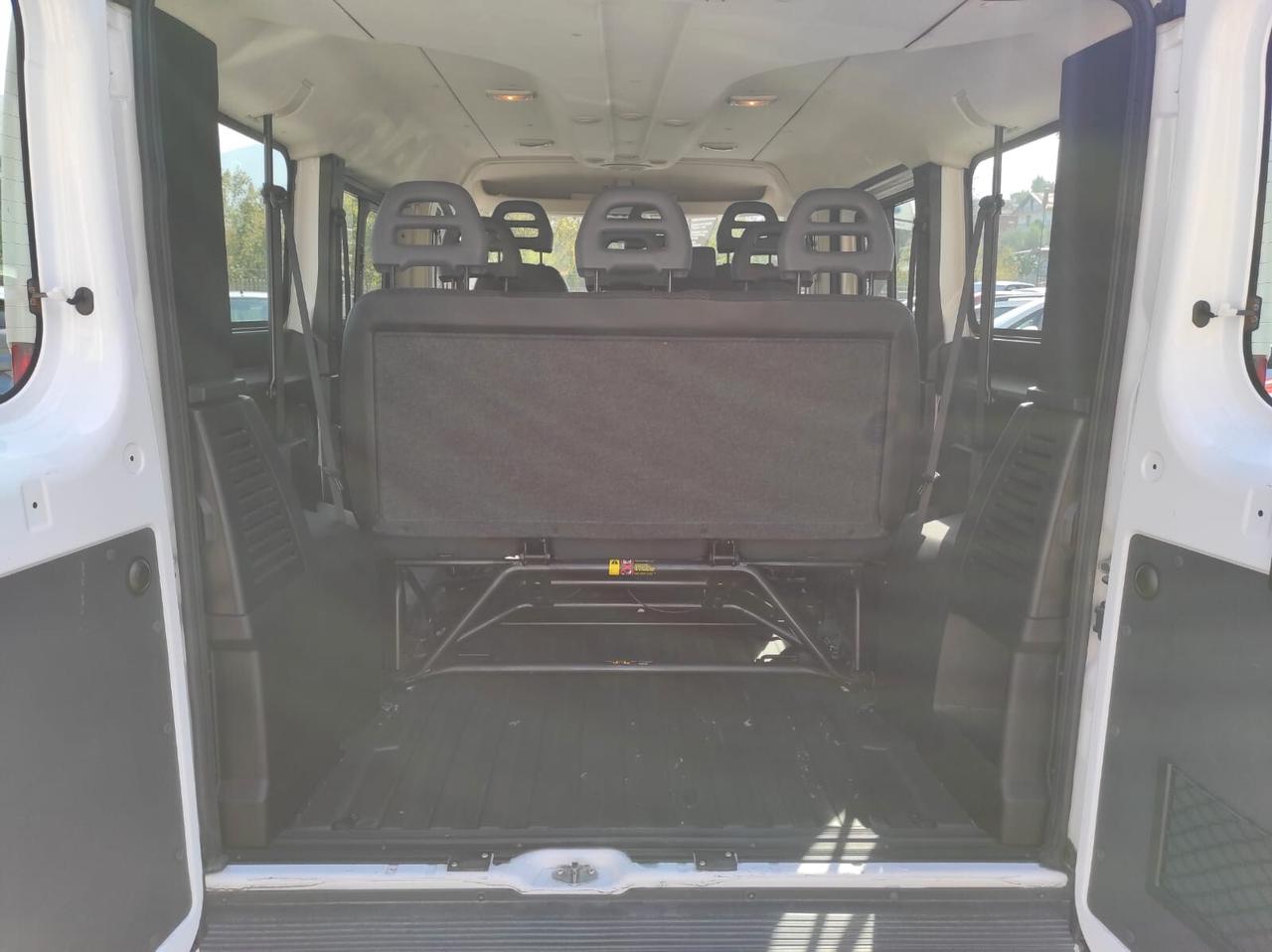 Peugeot Boxer 2.0 BlueHDi/110CV FAP PC-TN Combi Comfort 9 POSTI