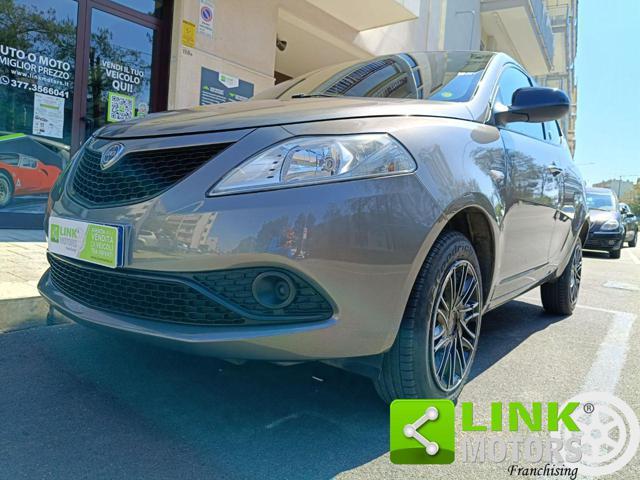 LANCIA Ypsilon 0.9 TwinAir 85 CV 5 porte Metano Ecochic
