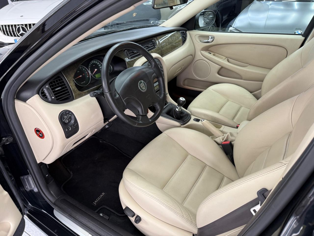 Jaguar X-Type 2.5 V6 24V cat Classic ASI