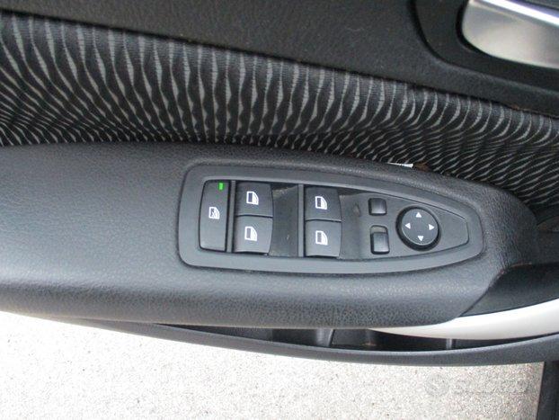 Bmw 116 116d 5p 1.6 115CV E5 DYNAMIC SPORT 122000K