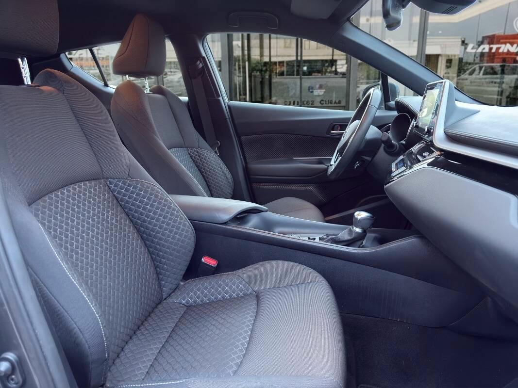 Toyota C-HR 1.8h Active e-cvt Con TELECAMERA & NAVIGATORE