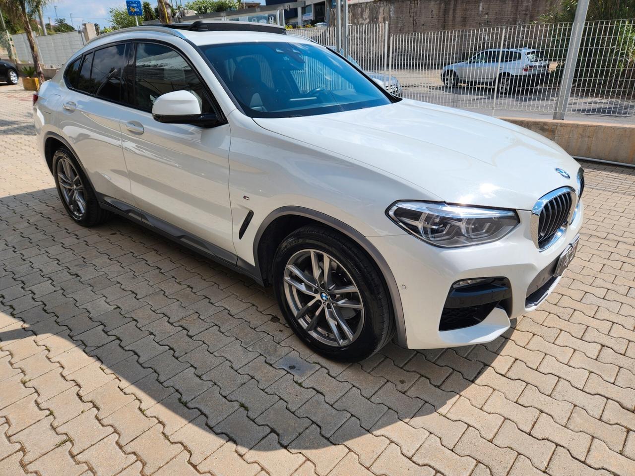 Bmw X4 M BMW X4 2.0 190CV M SPORT STRAFULL