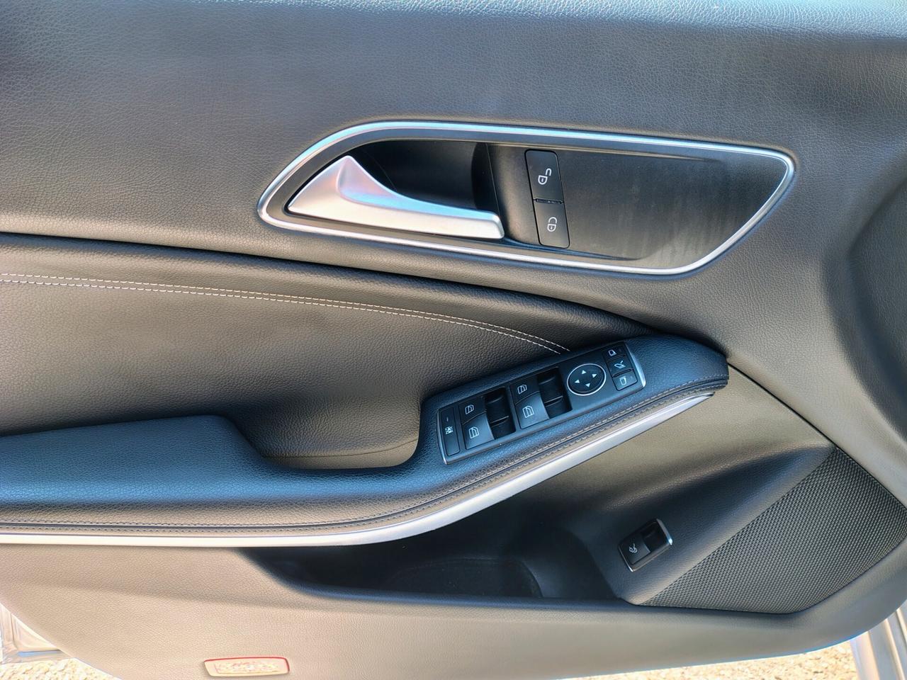 Mercedes-benz CLA 200 CLA 200 d Automatic Premium