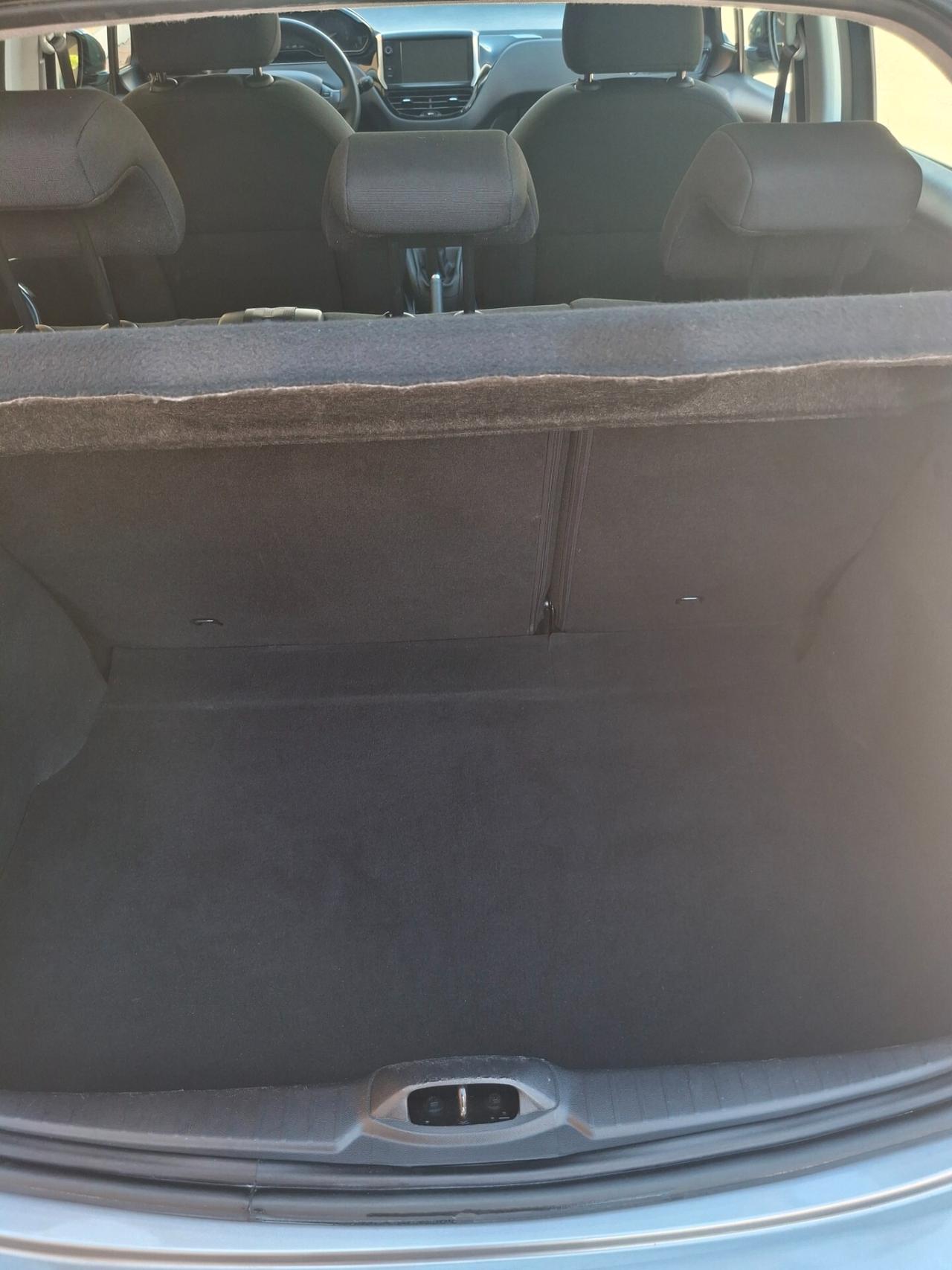 Peugeot 208 PureTech 82 5 porte Allure