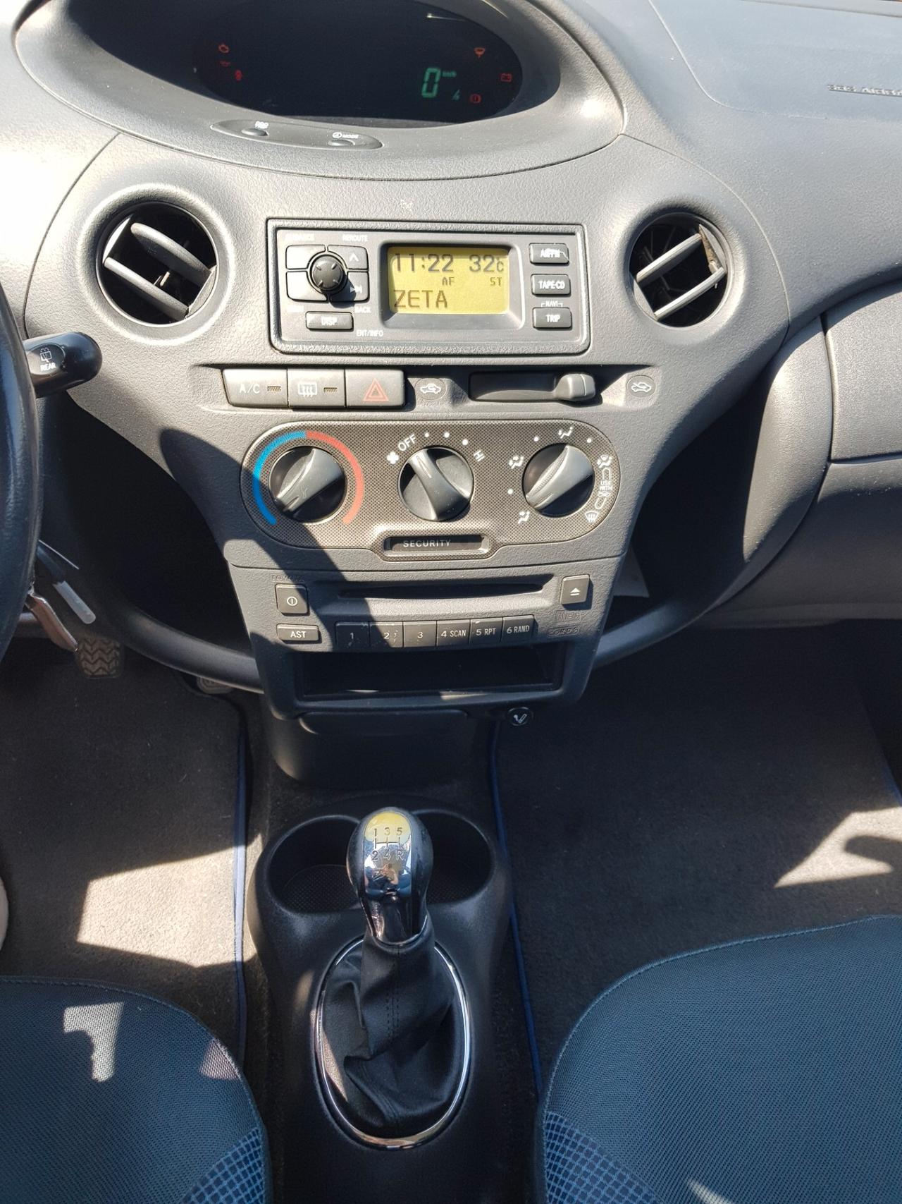 Toyota Yaris 1.4 tdi D-4D cat 5 porte Sol