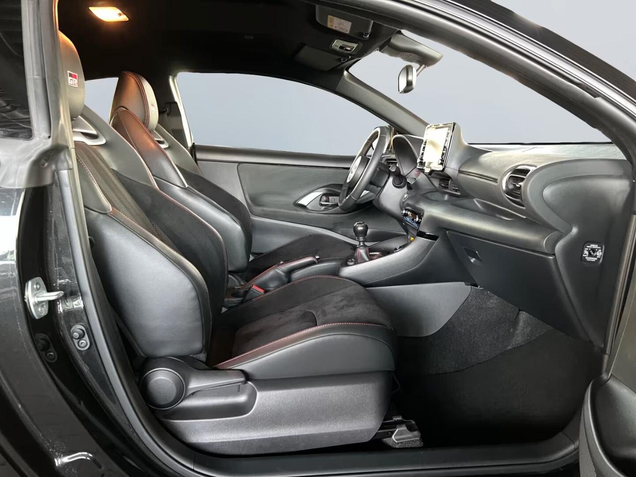 Toyota Yaris 1.6 Turbo GR LED-TELEC. POST