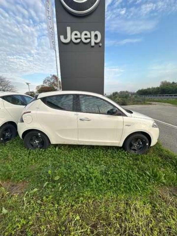 Lancia Ypsilon 1.0 FireFly Hybrid Oro